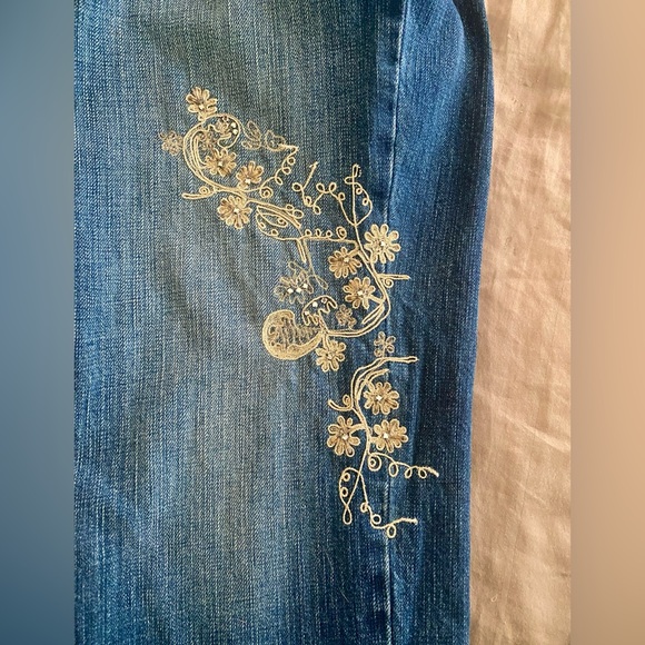 Lauren Jeans Co. Premium Floral Embroidered Jeans SZ 10 - Picture 2 of 8